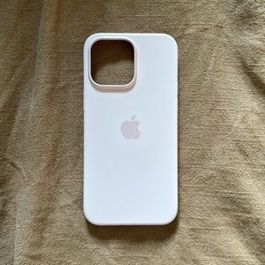 iPhone 14 Pro Max Chalk Pink Silicone Case